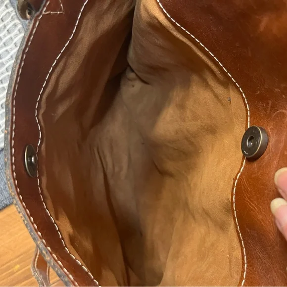 Patricia Nash Embossed Tan Leather Briefcase purse - Picture 9 of 11